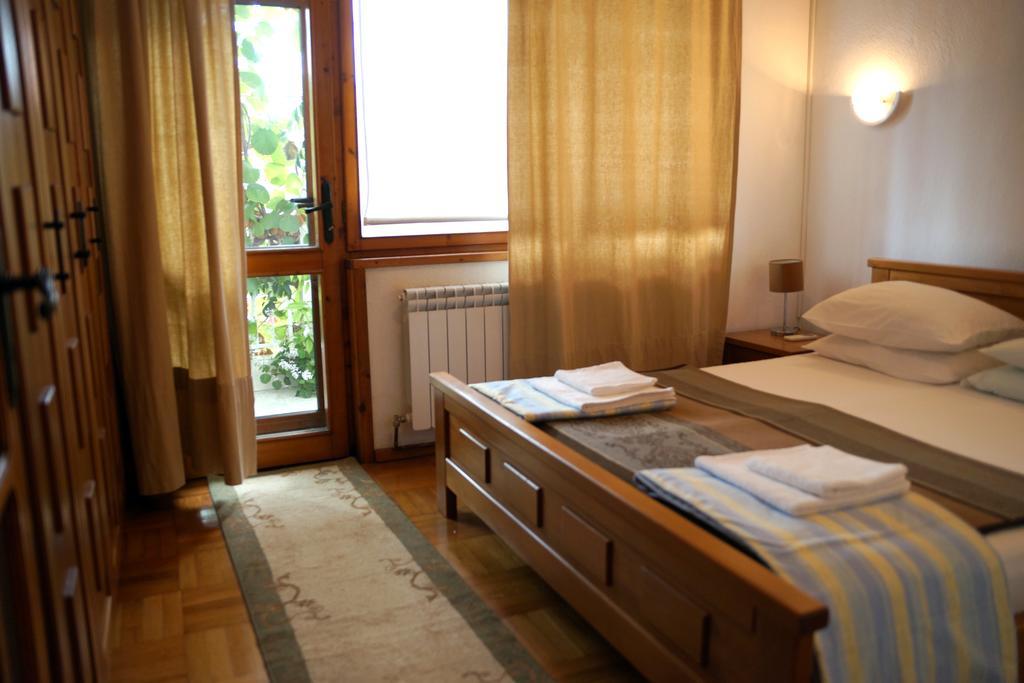 Guest House Barbov 오브조르 객실 사진